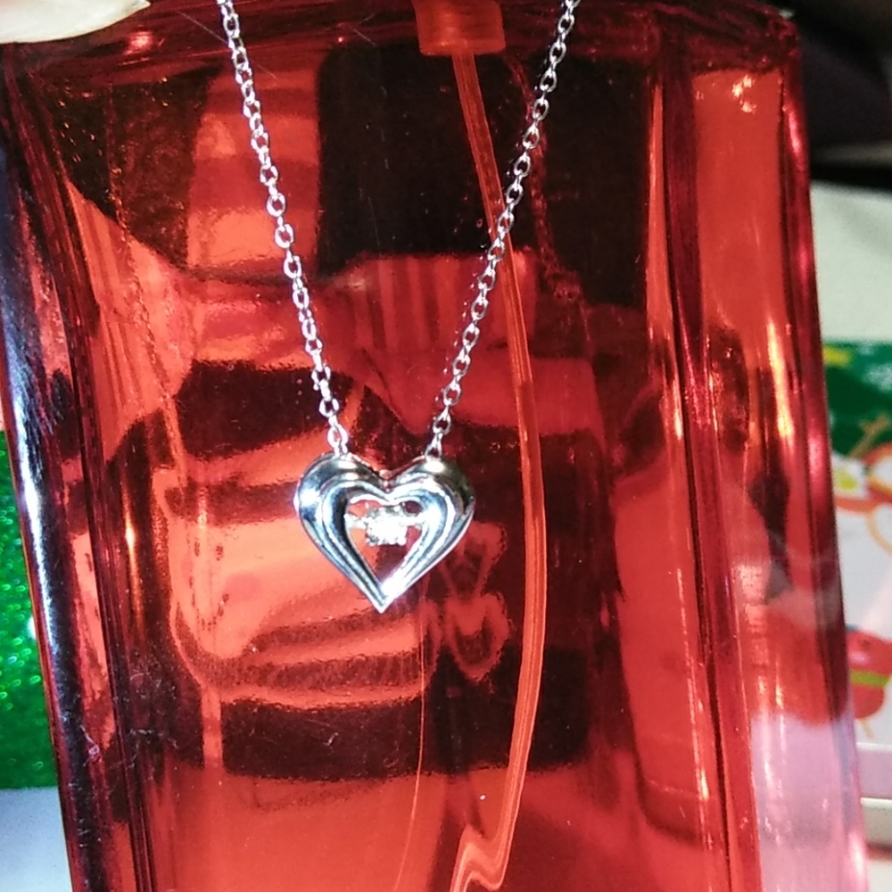 ☀️💎NEW FOREVER IN MY HEART💎 MOVEMENT PENDANT NEC